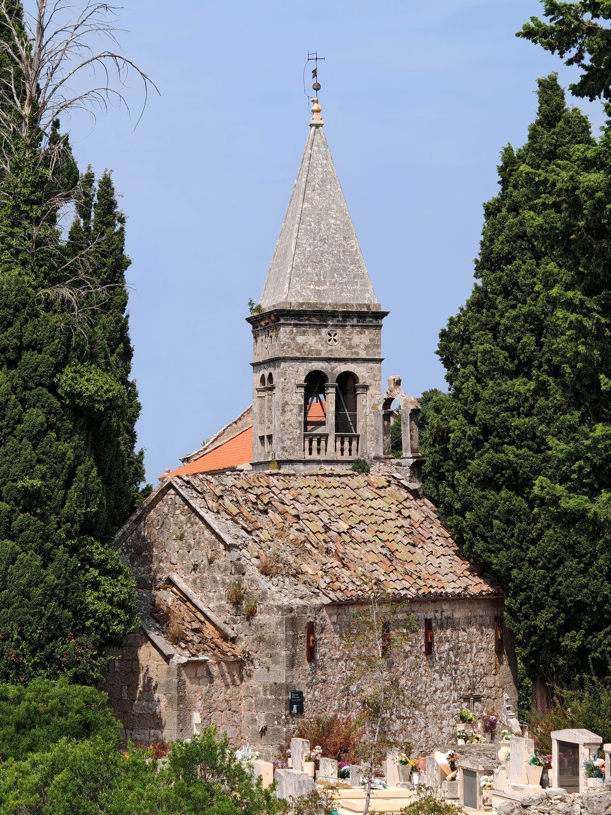 The old stone village of Škrip