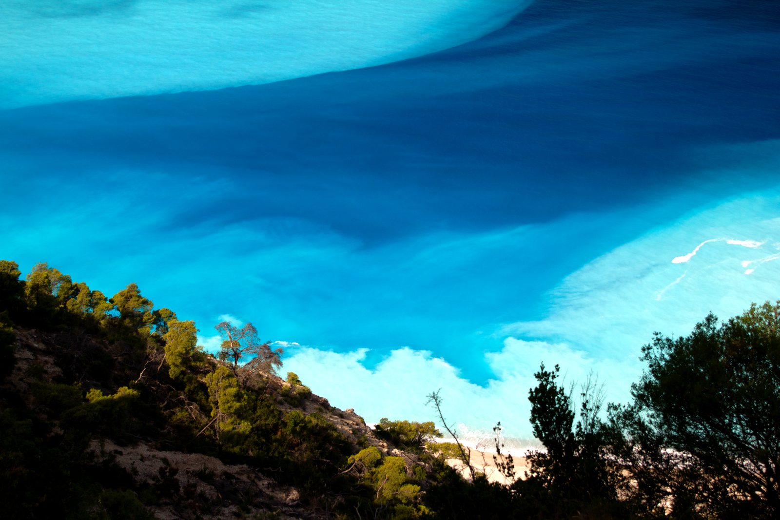 The turquoise water at Egremni